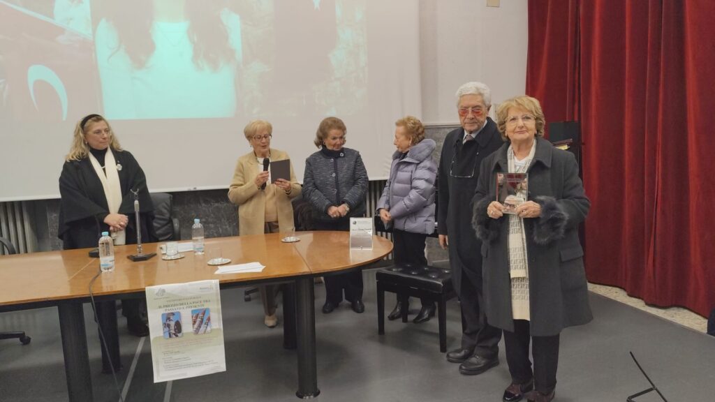 Vibo Valentia, al Liceo Classico Radici per il Futuro e Rotary Hipponion parlano del “prezzo della pace” 2 WhatsApp Image 2025 12 06 at 13.00.23