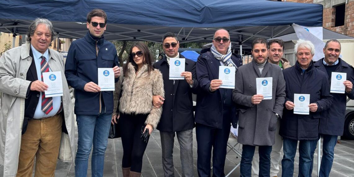 Separazione delle carriere, banchetto informativo a Vibo Valentia: in piazza penalisti e mondo liberale