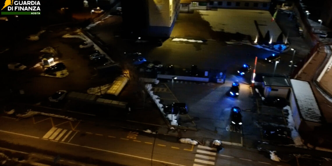 Sequestrati beni per oltre 5 milioni in quanto frutto di riciclaggio di denaro proveniente da fatture false (VIDEO)