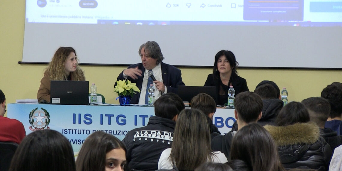 Dire NO al bullismo, un messaggio per gli alunni dell'ITC e dell'ITE di Vibo Valentia (VIDEO) 1 Dire NO al bullismo, un messaggio per gli alunni dell’ITC e dell’ITE di Vibo Valentia (VIDEO)