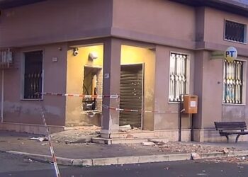 Rubato lo sportello Atm dell’Ufficio postale del quartiere Lauropoli di Cassano allo Jonio