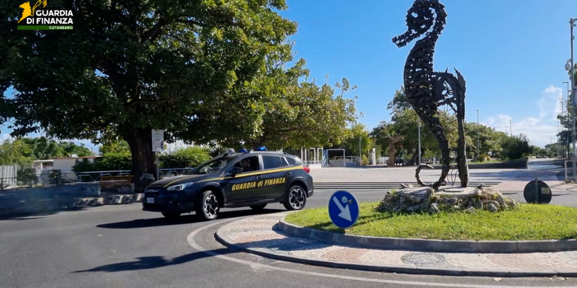 Sequestrati beni per oltre un milione di euro ad un imprenditore di Soverato (VIDEO)