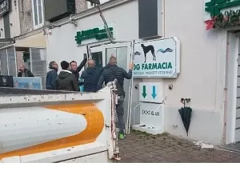 Furto notturno nella farmacia di Tropea (VIDEO)