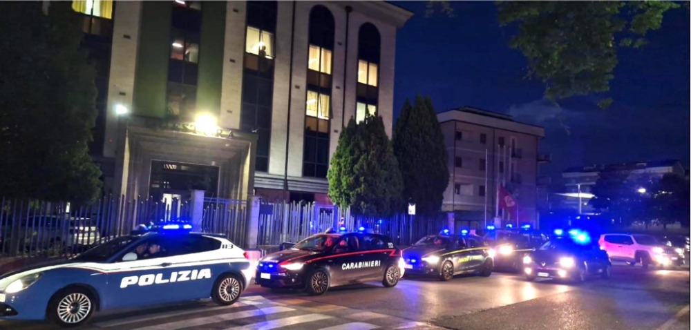 Viola il DACUR, denunciato dalla Polizia di Stato 1 Viola il DACUR, denunciato dalla Polizia di Stato