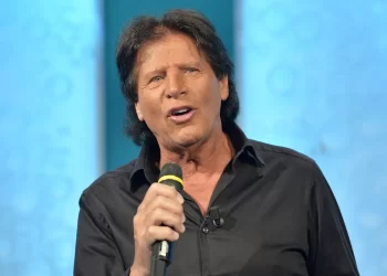 La mia gaffe memorabile alle Buche del 501... la notte in cui incontrai Sandro Giacobbe 5 La mia gaffe memorabile alle Buche del 501… la notte in cui incontrai Sandro Giacobbe