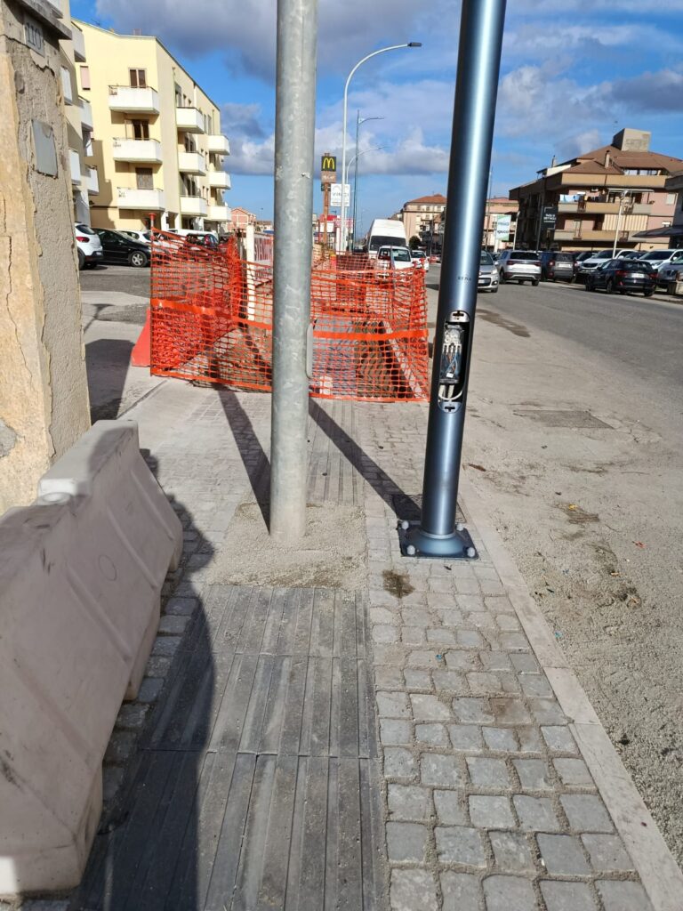 Lavori sui marciapiedi di viale Affaccio, l'assessore al ramo chiarisce, ma le polemiche non si placano. Anzi... 3 viale affaccio foto2