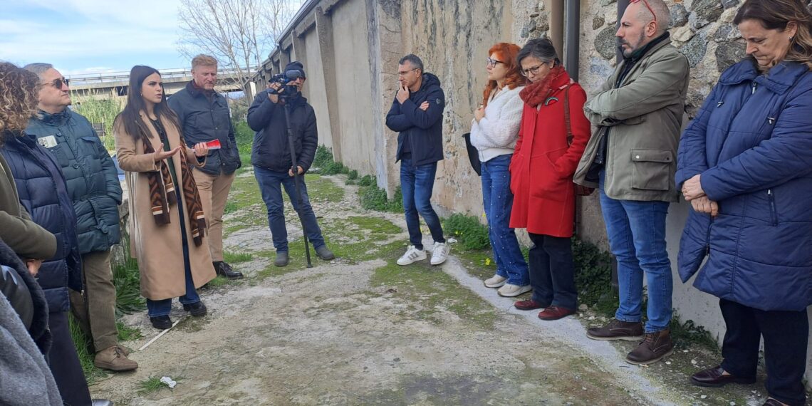 Al cimitero di Bivona Libera rinnova il ricordo dei migranti che hanno perso la vita nel Mediterraneo (VIDEO)