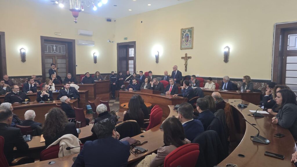 «Chi amministra non deve essere lasciato solo». Un messaggio forte del Consiglio comunale aperto (VIDEO) 3 616040642 925675113456813 4084269451807520854 n