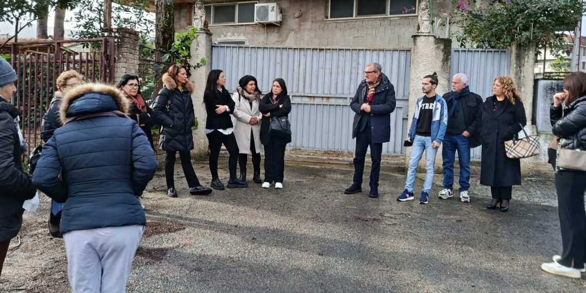 Scuola di Porto Salvo: il sindaco incontra i genitori per fare il punto sullo stato dei lavori 1 Scuola di Porto Salvo: il sindaco incontra i genitori per fare il punto sullo stato dei lavori