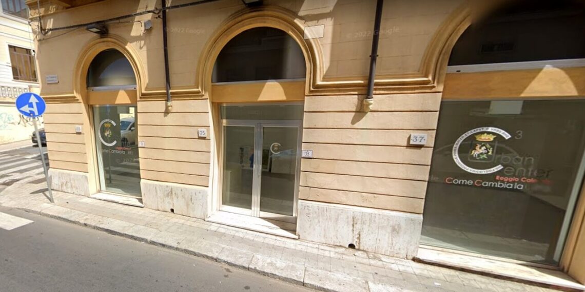 A Reggio Calabria la giunta mette a disposizione fino a febbraio l’Urban Center per i senzatetto