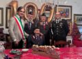 Un secolo di vita al servizio dei valori dell’Arma: il comandante provinciale dei Carabinieri rende omaggio al brigadiere centenario Stefano Arturo