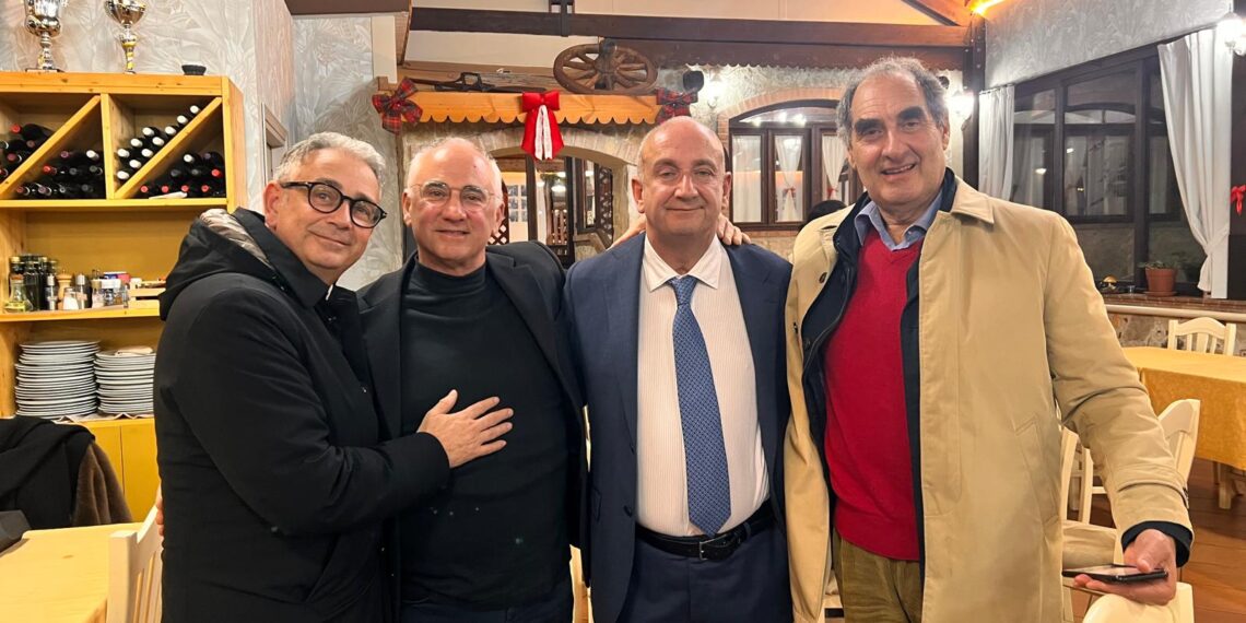 Il vicedirettore nazionale dell'Agi Rosario Stanizzi festeggia i 60 anni a Cropani suo paese natale 1 Il vicedirettore nazionale dell’Agi Rosario Stanizzi festeggia i 60 anni a Cropani suo paese natale