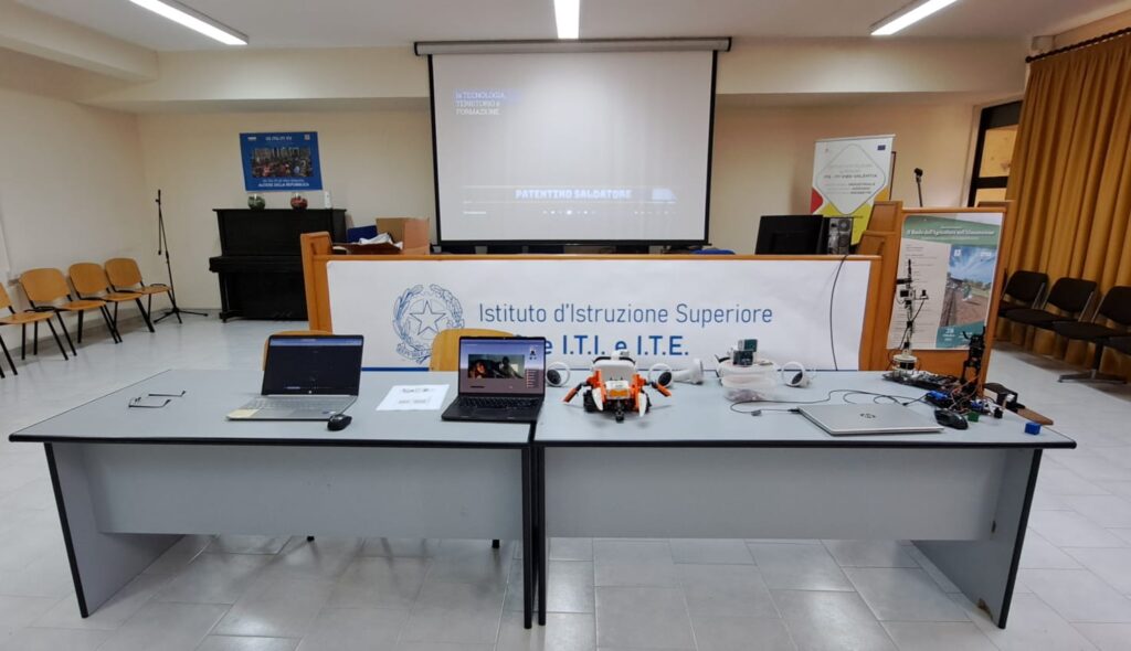 IIS ITG e ITI e ITE di Vibo Valentia ottiene due nuovi percorsi 4+2 per indirizzo geometri e informatica 4 WhatsApp Image 2026 01 10 at 13.36.25