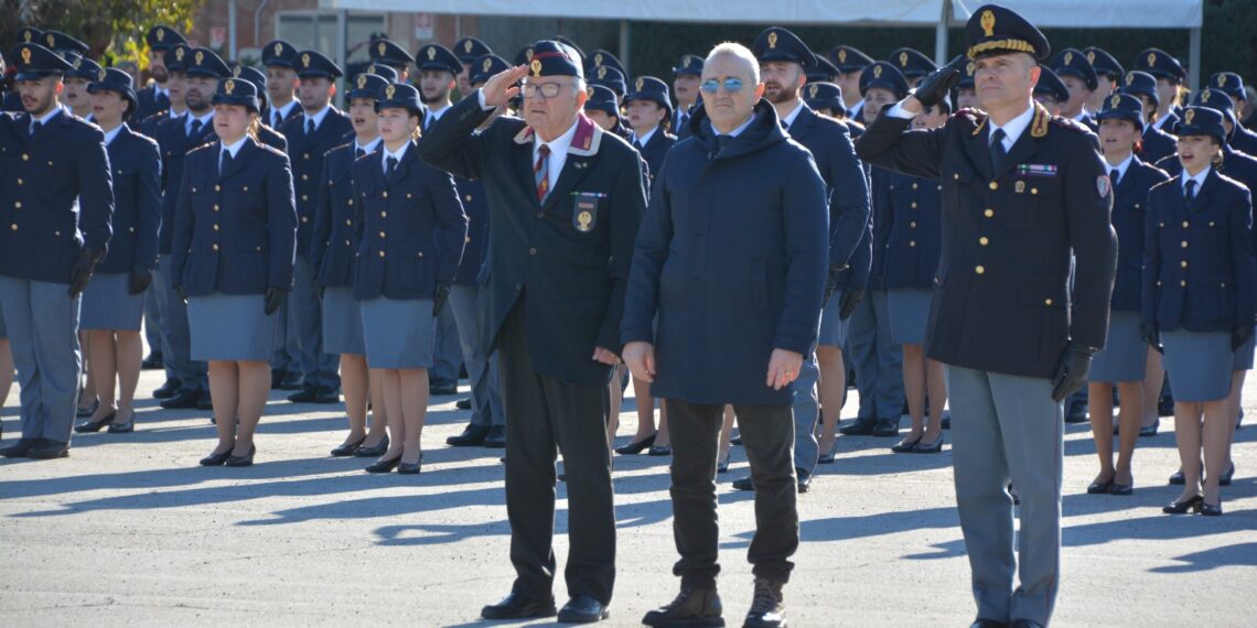 Presso la Scuola di Polizia di Vibo Valentia si è tenuta la cerimonia della consegna delle mostrine di qualifica