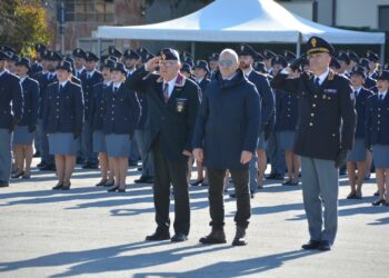 Presso la Scuola di Polizia di Vibo Valentia si è tenuta la cerimonia della consegna delle mostrine di qualifica