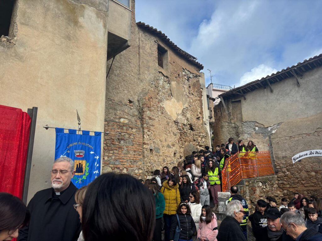 Nicotera ricorda i bambini vittime della shoah con una Stele della Memoria alla Giudecca (VIDEO) 5 WhatsApp Image 2026 01 28 at 12.43.30 2