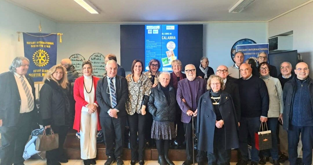 Conoscere per capire: gli ebrei in Calabria raccontati a scuola. Interessante iniziativa del Rotary Club 1 Conoscere per capire: gli ebrei in Calabria raccontati a scuola. Interessante iniziativa del Rotary Club