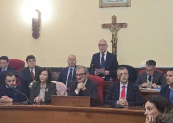 «Chi amministra non deve essere lasciato solo». Un messaggio forte del Consiglio comunale aperto (VIDEO)