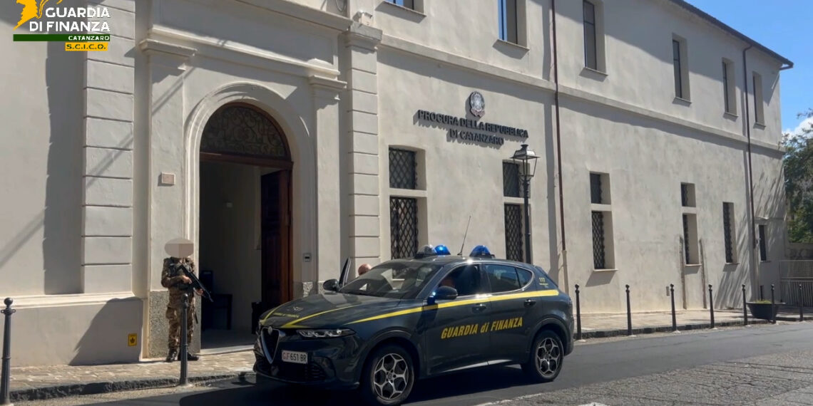 Sequestrati beni per un valore di oltre 7 milioni ad un esponente della cosca Arena (VIDEO)