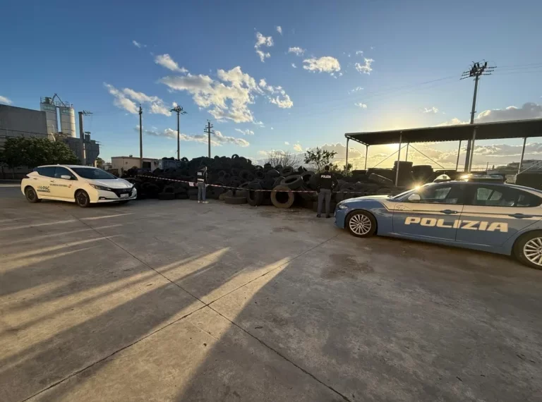 A Crotone sequestrata area abusiva per lo stoccaggio di pneumatici