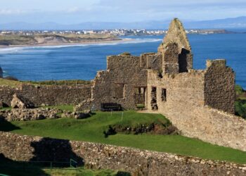 Giganti, castelli, ponti sospesi e buon whisky sulla costa dell'Irlanda del Nord 10 Giganti, castelli, ponti sospesi e buon whisky sulla costa dell’Irlanda del Nord