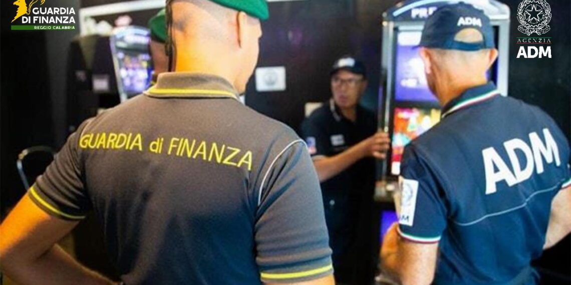 La GdF insieme all'ADM scoprono un centro scommesse abusivo e sequestrano slot illegali 1 La GdF insieme all’ADM scoprono un centro scommesse abusivo e sequestrano slot illegali