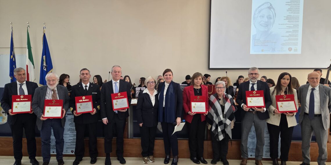 Giornata mondiale contro il cancro, il Garante regionale della Salute, ha consegnato il Premio Lilia Gaeta