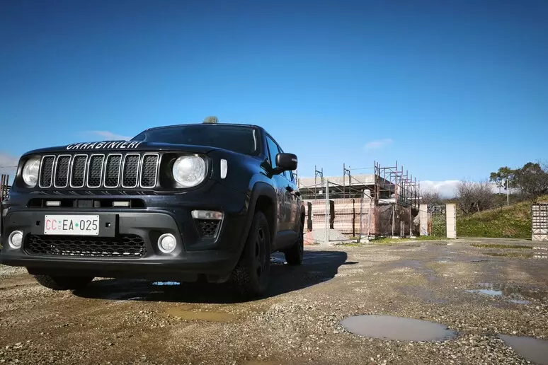 I controlli dei Carabinieri hanno portato alla sospensione di due cantieri a Sellia Marina 1 I controlli dei Carabinieri hanno portato alla sospensione di due cantieri a Sellia Marina