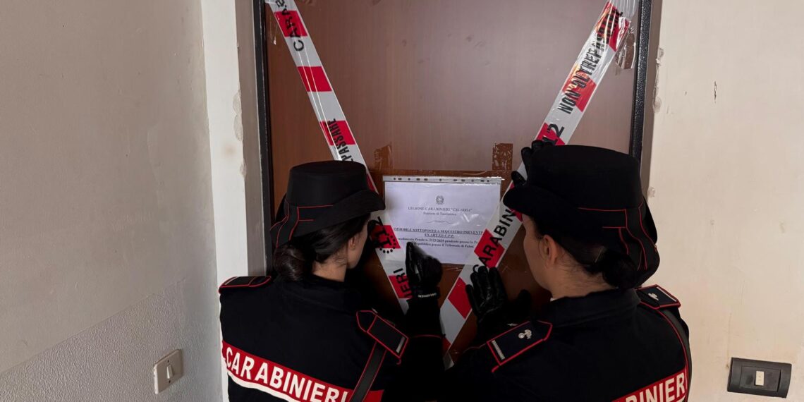 I Carabinieri scoprono un’occupazione abusiva in un alloggio Aterp