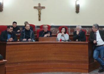 Depositi costieri, tra parole e atti: la politica sbanda, ma il sindaco è convinto di vincere e spiega perché (VIDEO)
