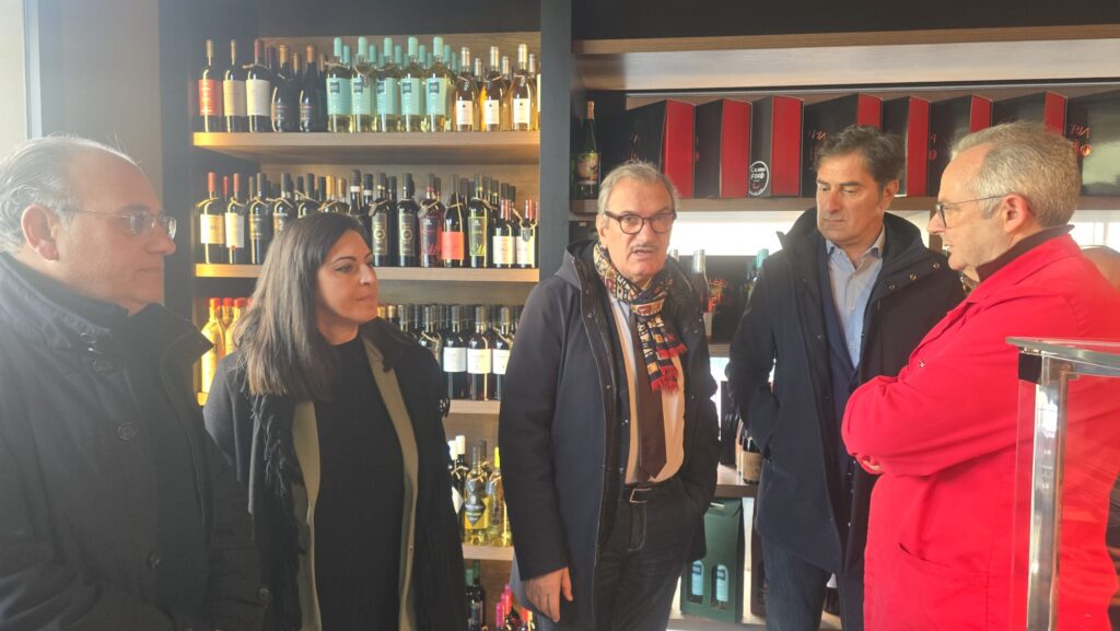 Istituzioni e mondo produttivo vibonese accanto alla Macelleria Chiarello, vittima di intimidazioni 3 WhatsApp Image 2026 02 16 at 10.37.26 2