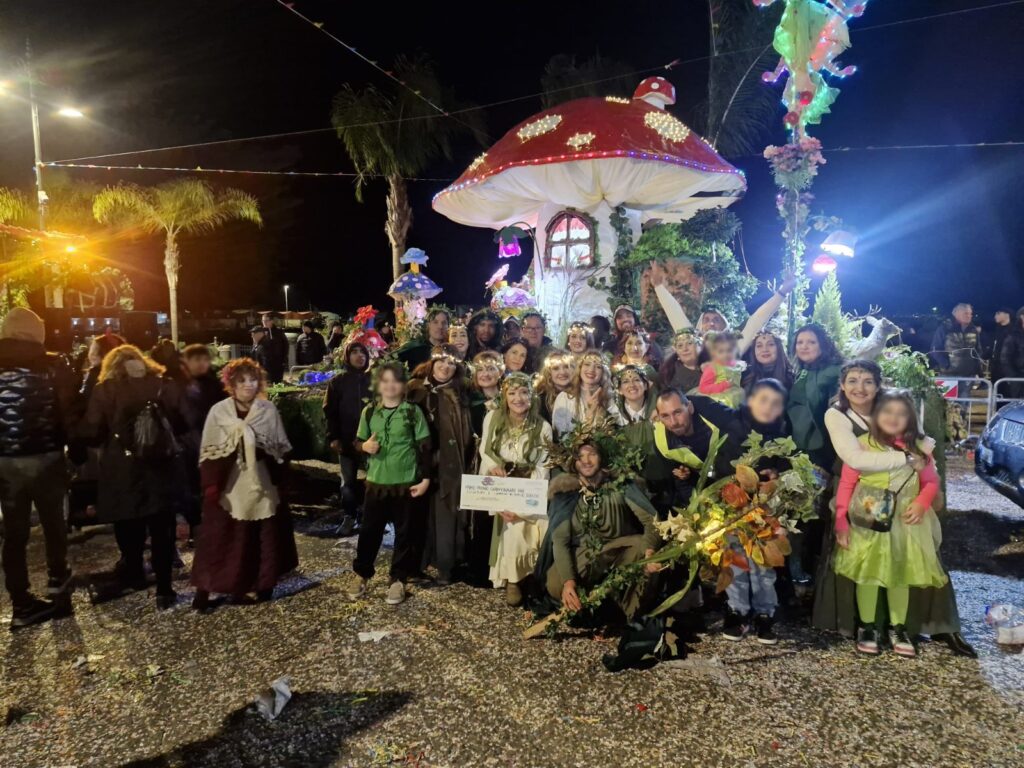 CarnevalMare 2026: carri, musica e migliaia di maschere chiudono un’edizione da record (VIDEO) 2 WhatsApp Image 2026 02 17 at 09.10.49