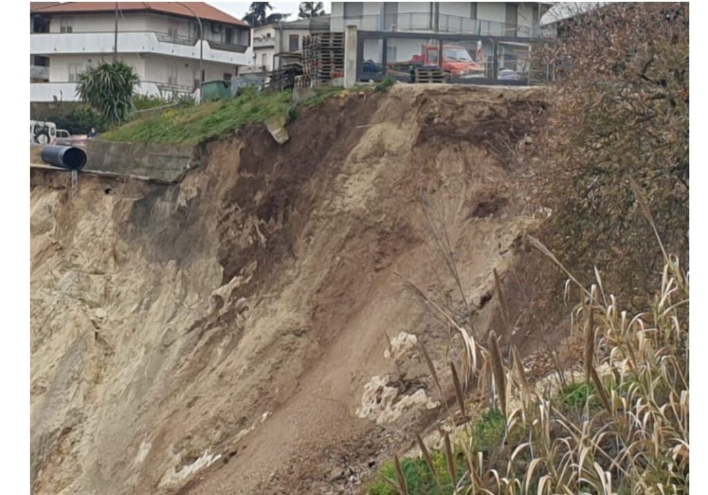 San Calogero e l’allarme frana dal 2018: l’appello di Cosimo Limardo al Governo 2 WhatsApp Image 2026 02 17 at 18.11.23