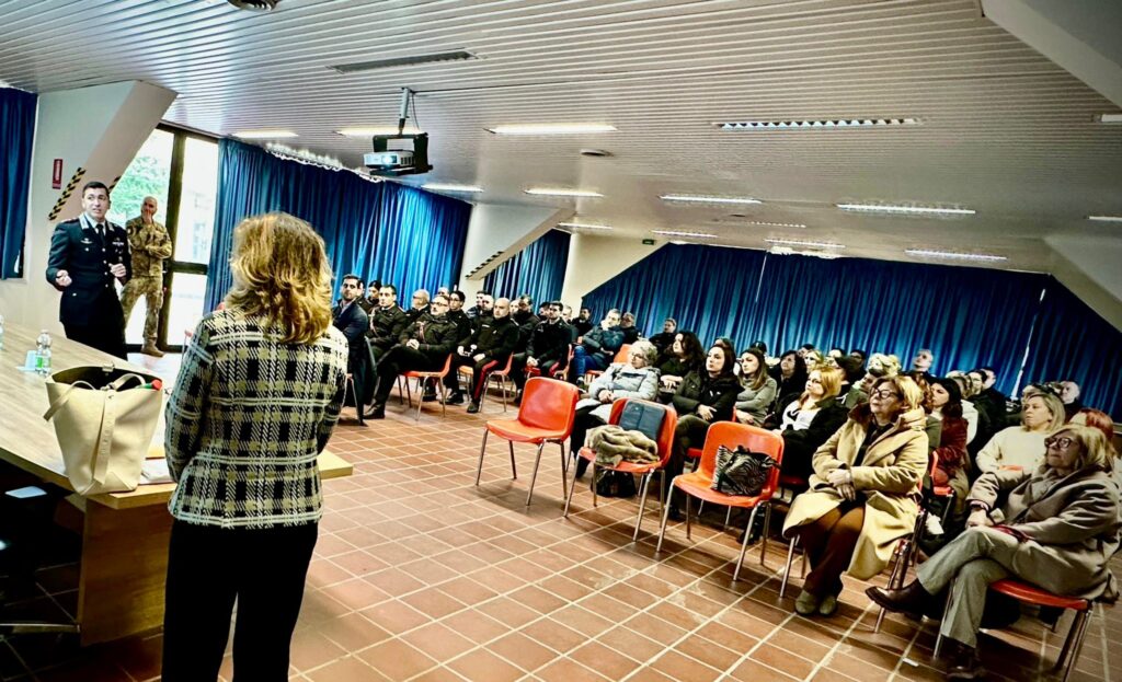 Violenza di genere: rafforzata a Vibo Valentia la rete tra Arma dei Carabinieri e Centro Antiviolenza 3 WhatsApp Image 2026 02 17 at 18.29.29