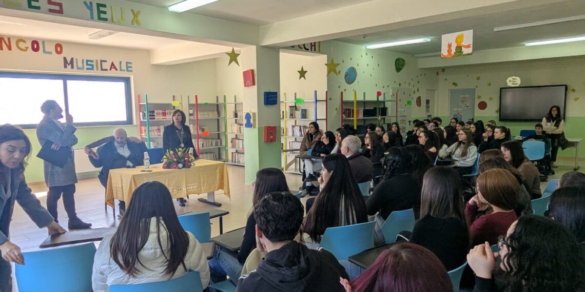 Opera a Sud. Antropologia dei Suoni a Mesoraca 1 Opera a Sud. Antropologia dei Suoni a Mesoraca