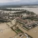 Esonda il Crati, terreni, strade, centri abitati invasi dall’acqua (VIDEO)