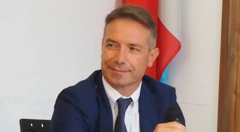 Il saluto del sindaco di Vibo Valentia al procuratore Falvo: "Un grazie a nome di tutta la cittadinanza” 1 Falvo lascia la Procura di Vibo Valentia, il saluto del parlamentare vibonese Giuseppe Mangialavori