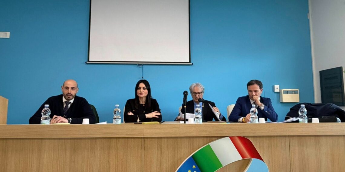 Riforma della Giustizia: le ragioni del sì e del no. Un dibattito promosso dalla Uil Calabria 1 Riforma della Giustizia: le ragioni del sì e del no. Un dibattito promosso dalla Uil Calabria