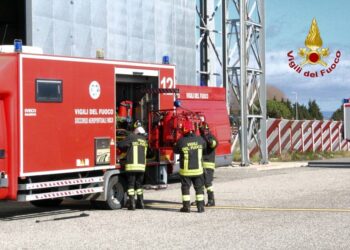 Incendio in via Marconi a Lamezia Terme