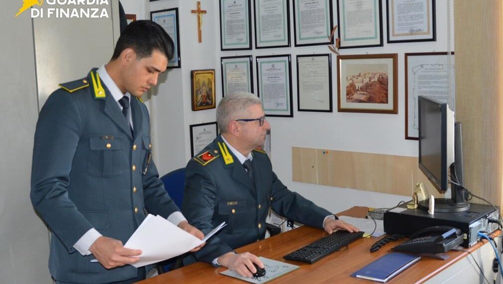 Sequestrati 90mila euro ad un presunto locatore di un terreno nel cosentino 1 Sequestrati 90mila euro ad un presunto locatore di un terreno nel cosentino