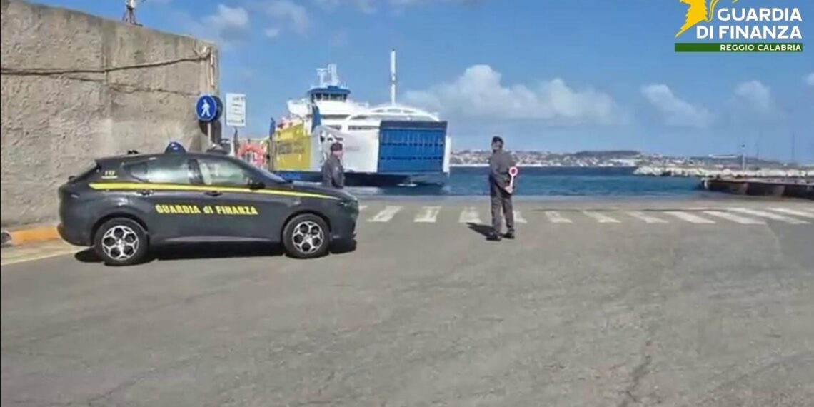 Arrestati al porto di Villa San Giovanni due corrieri della droga (VIDEO)