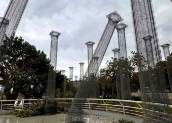 Le colonne di Tresoldi a rischio dopo le mareggiate che hanno colpito il lungomare di Reggio Calabria 6 Le colonne di Tresoldi a rischio dopo le mareggiate che hanno colpito il lungomare di Reggio Calabria