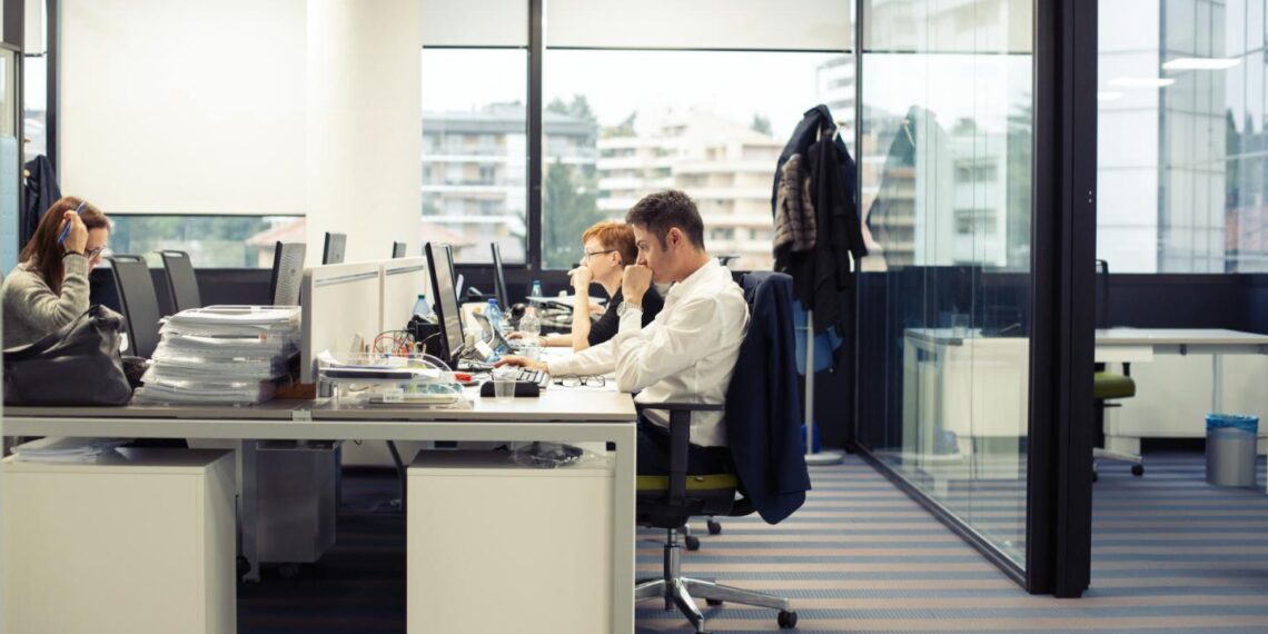 Capitale umano e sviluppo del territorio: Confindustria Vibo Valentia e Openjobmetis insieme 1 Capitale umano e sviluppo del territorio: Confindustria Vibo Valentia e Openjobmetis insieme