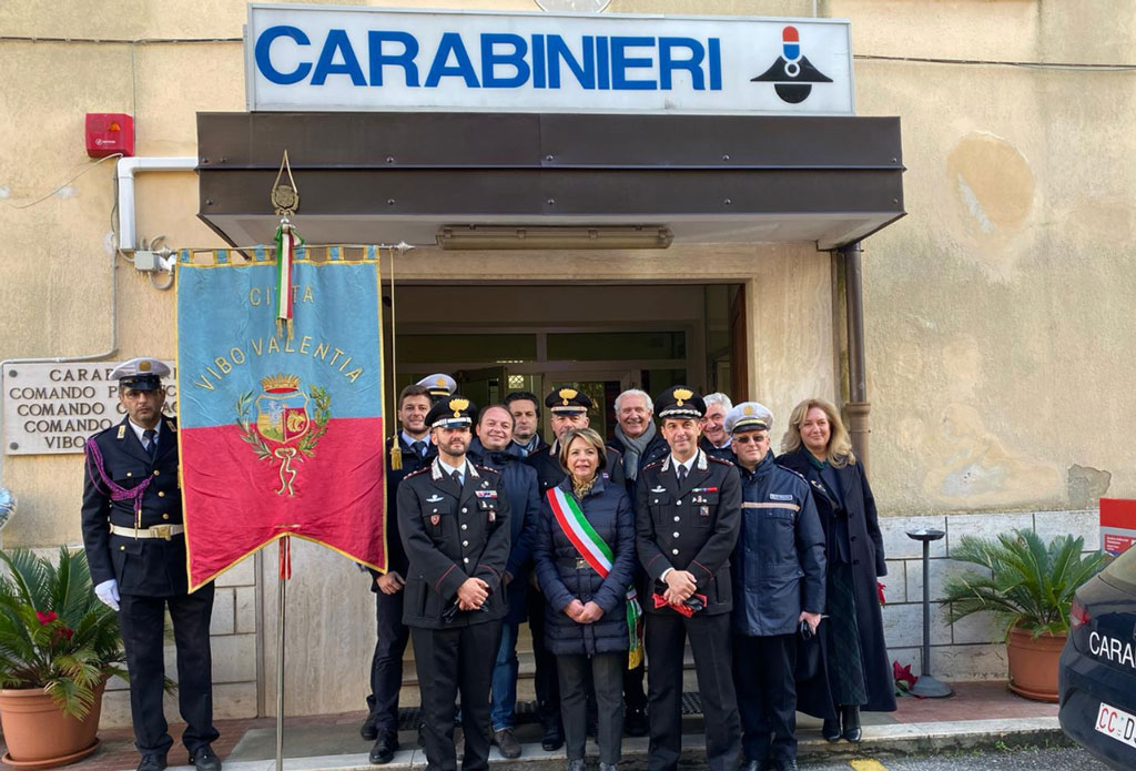 Il saluto a Falvo dell'ex sindaco Maria Limardo: ha rappresentato un punto di riferimento fermo e costante 7 Il saluto a Falvo dell’ex sindaco Maria Limardo: ha rappresentato un punto di riferimento fermo e costante