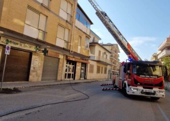 Incendio in un appartamento nel centro di Vibo Valentia, provvidenziale intervento dei Vigili del Fuoco