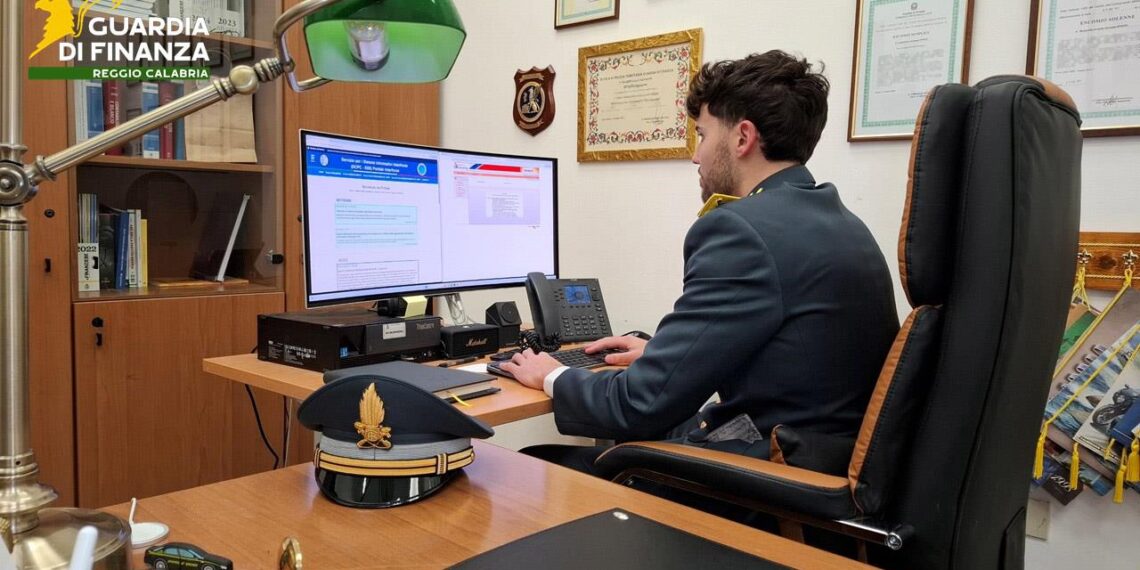 Aveva raggirato una donna dopo la morte dei genitori, un arresto a Reggio Calabria