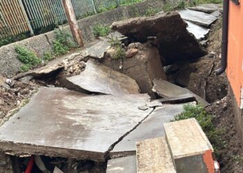 Crolla l’atrio restrostante di una scuola di Capistrano