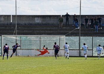 Calcio serie D, la Vibonese rialza la testa: derby vinto a Lamezia e segnali di svolta (VIDEO)