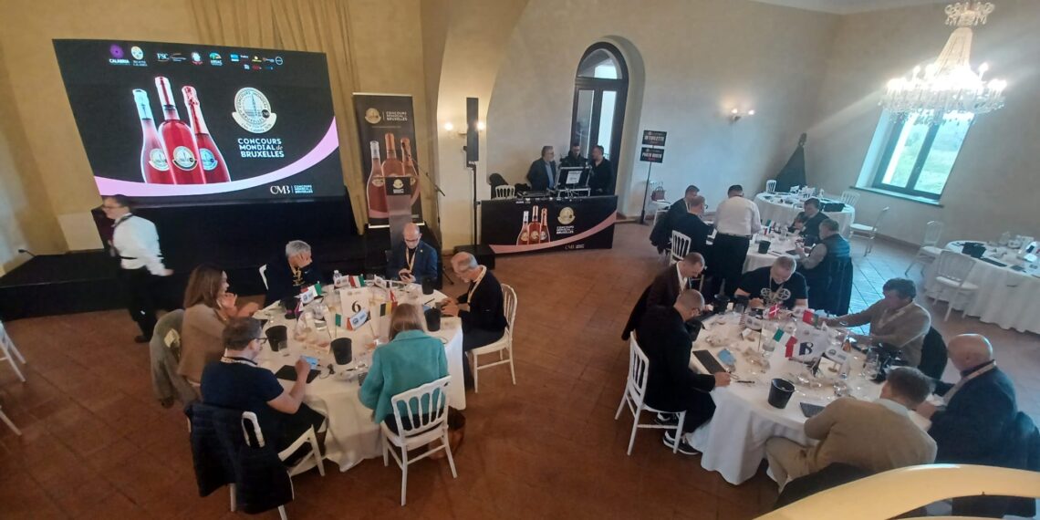 Calabria Straordinaria, a Cirò la tappa del Concours Mondial de Bruxelles