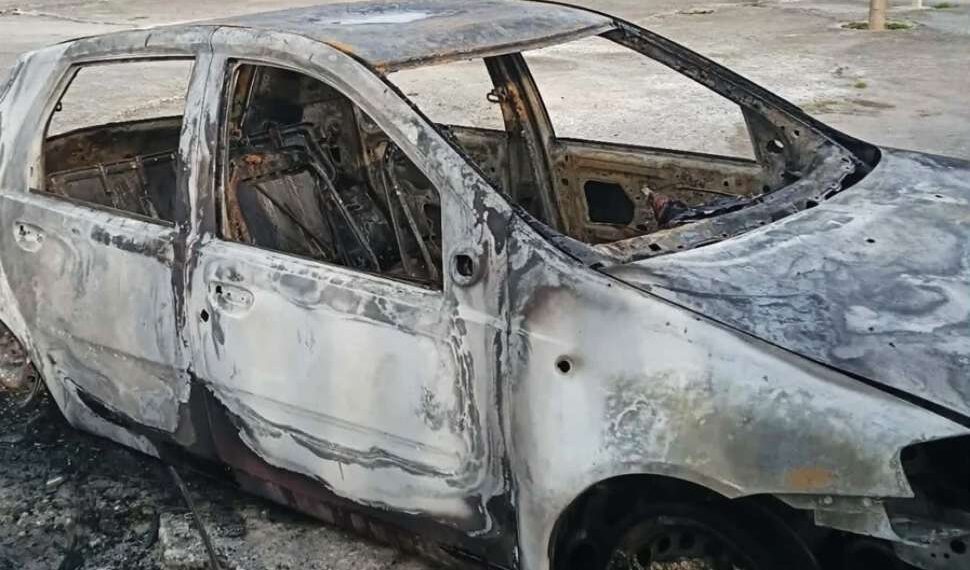 A Scalea incendiata l’auto di Carmelo Manco